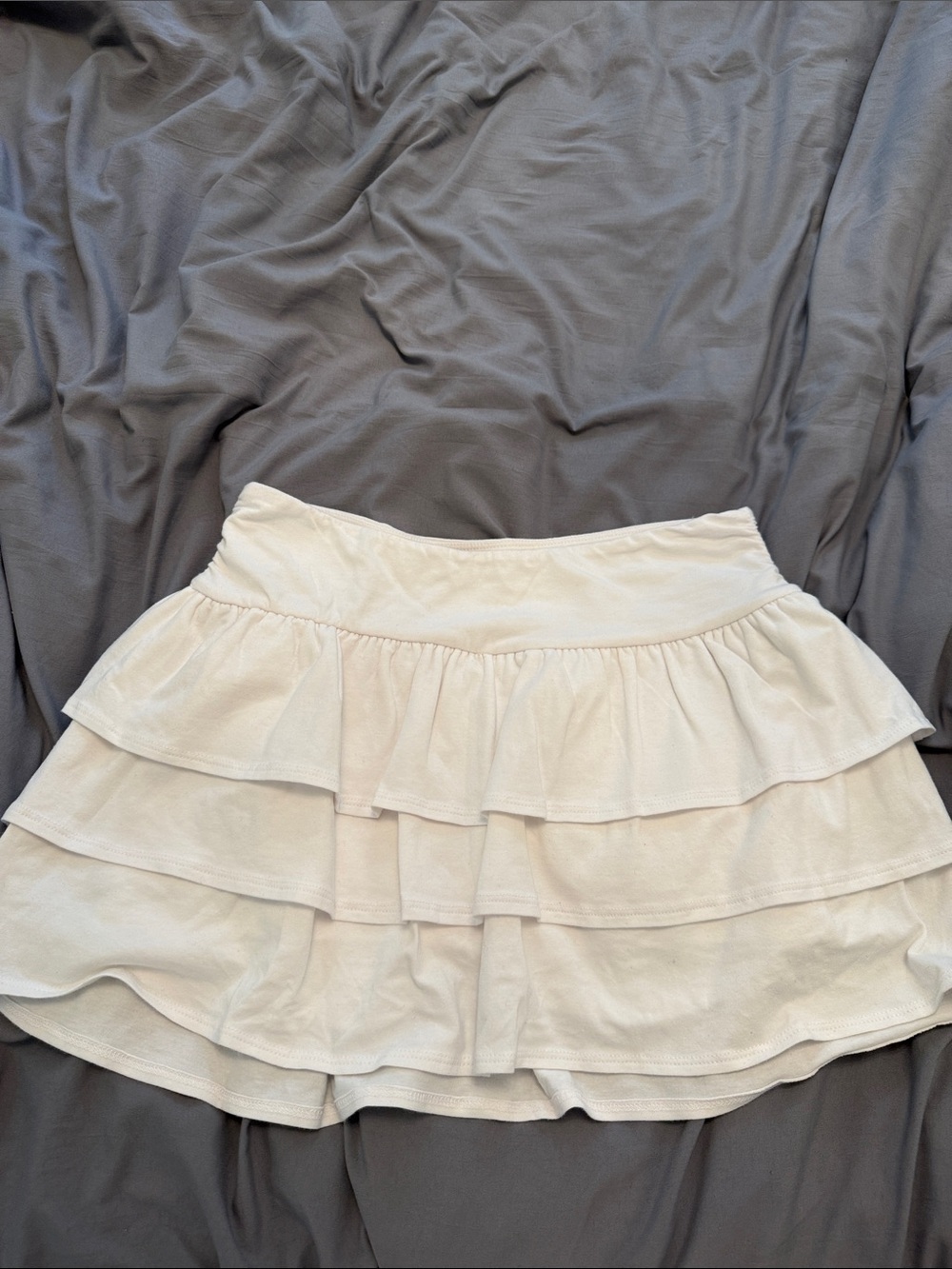 Hollister Cream Tiered Ruffle Mini Skirt